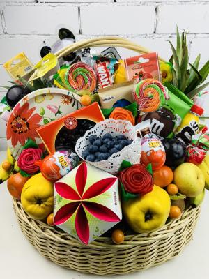 Подарочная корзина 60 диаметр фрукты, сладости , сухофрукты 